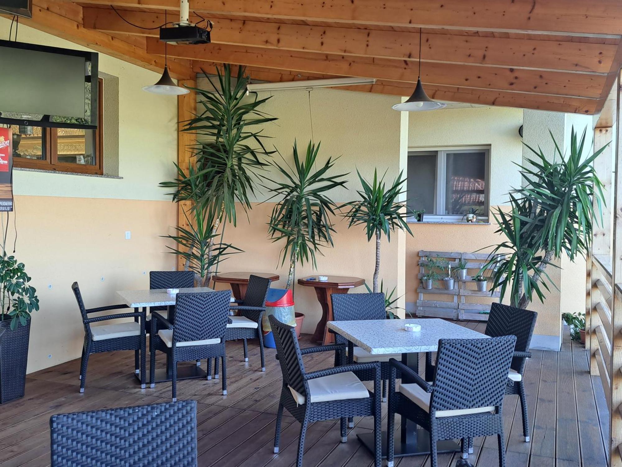 Guesthouse Živko Dobrovce Eksteriør billede