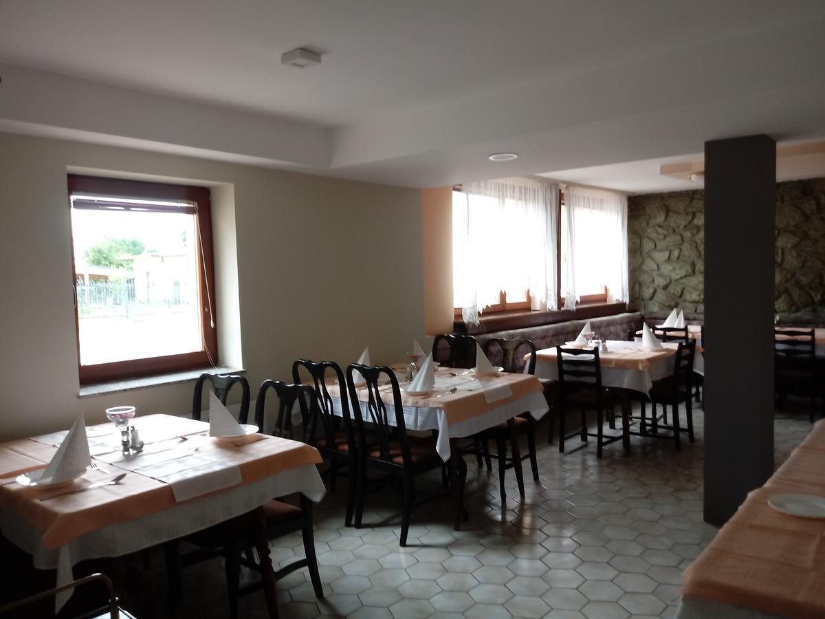 Guesthouse Živko Dobrovce Eksteriør billede